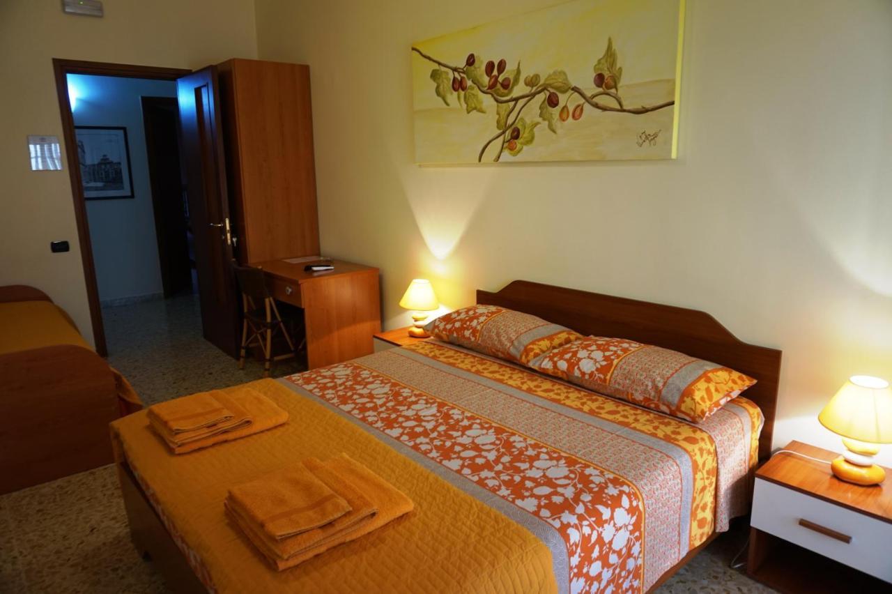 B&B Piazza 300Mila レッチェ エクステリア 写真